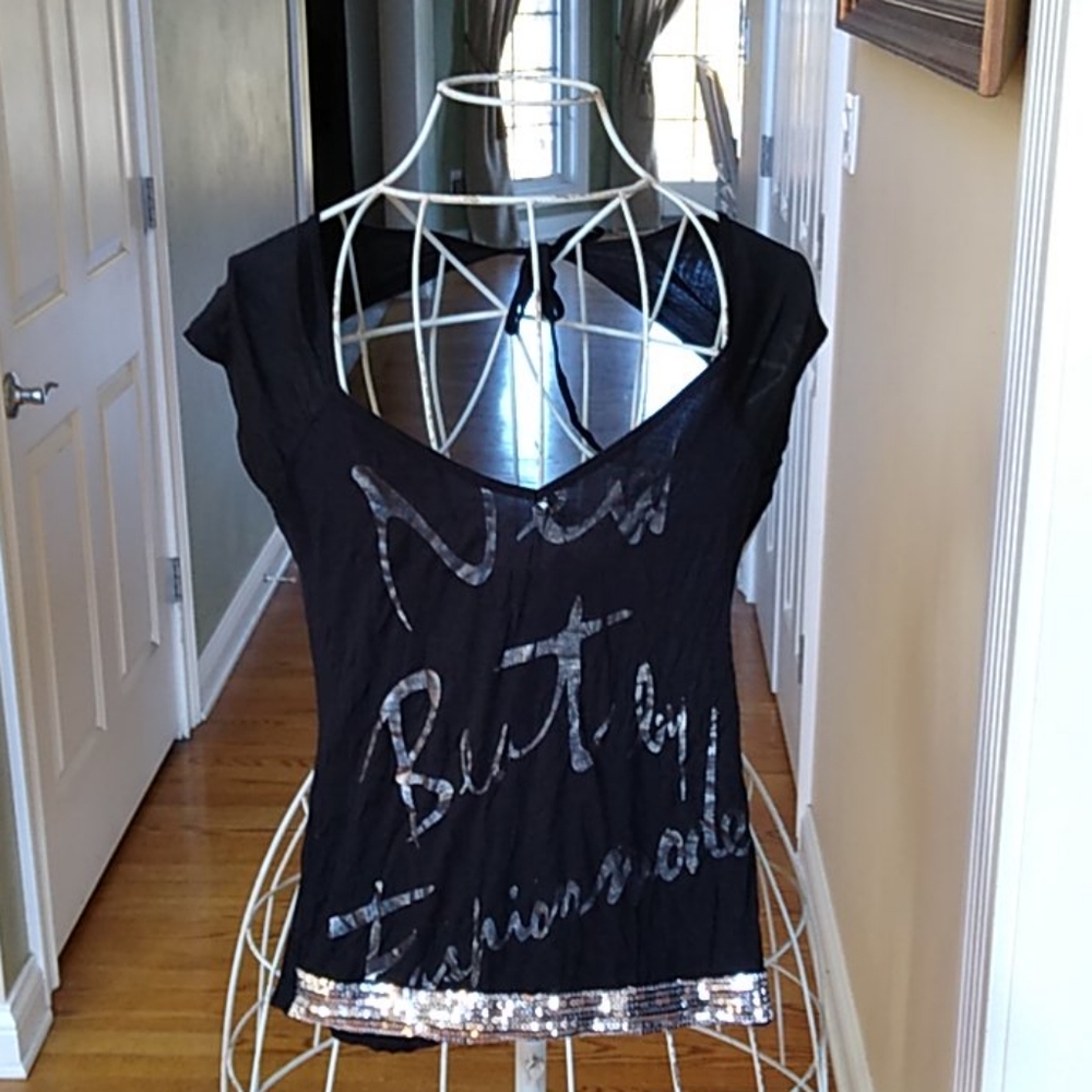 Tiara Fashion Top